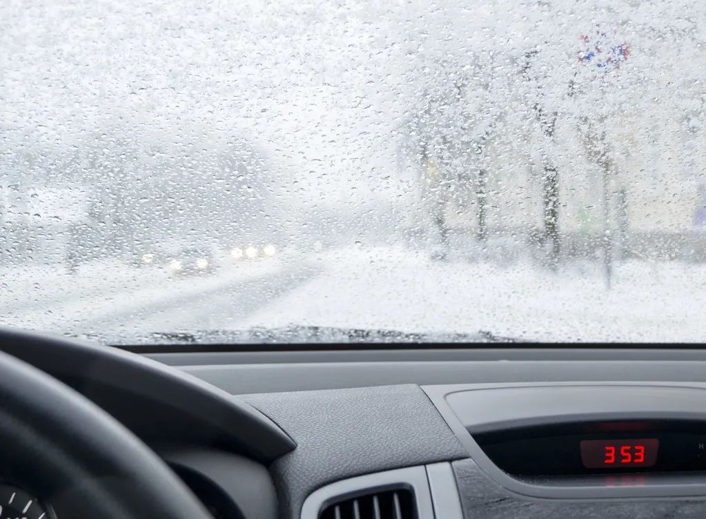 车窗起雾怎么办?-小明同学-小明之家